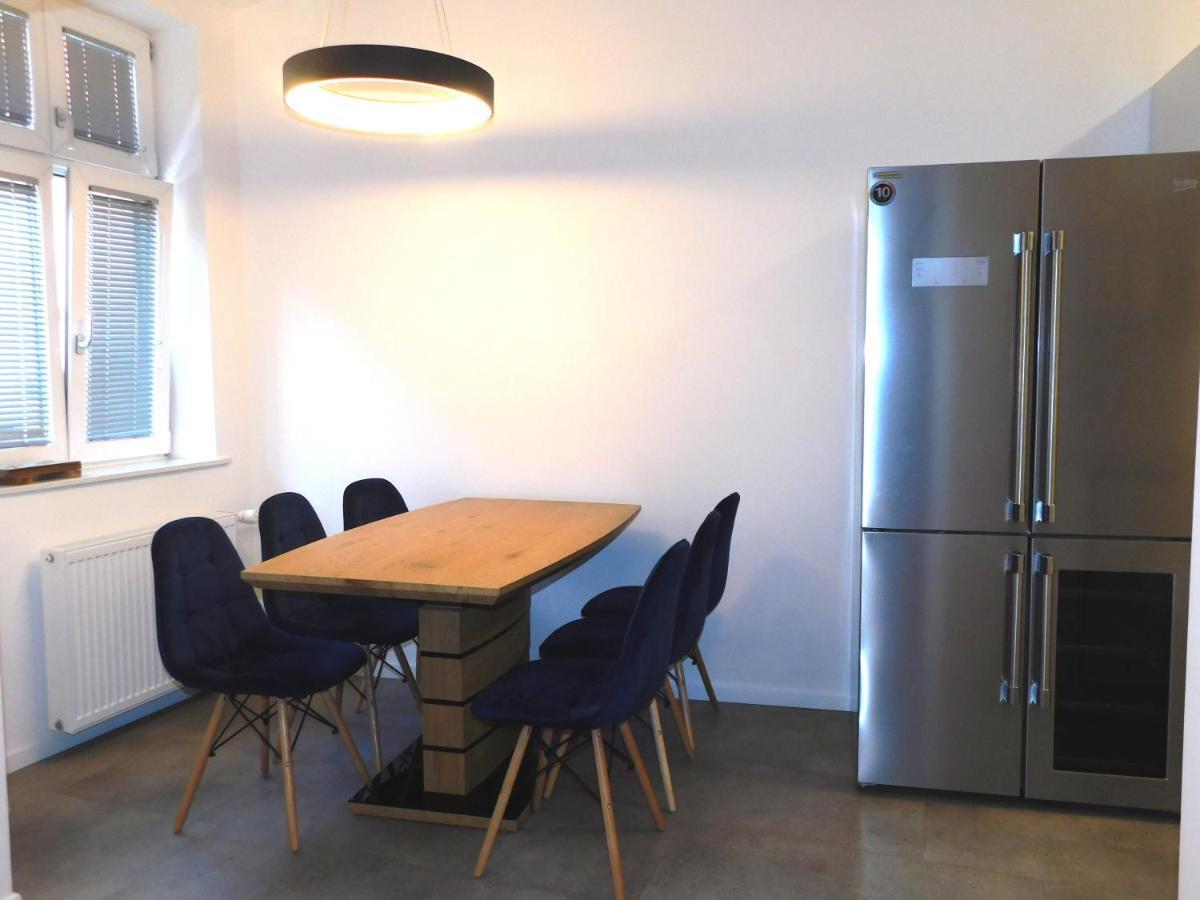 Modern Apartment Hrenova Street ลูบลิยานา ภายนอก รูปภาพ
