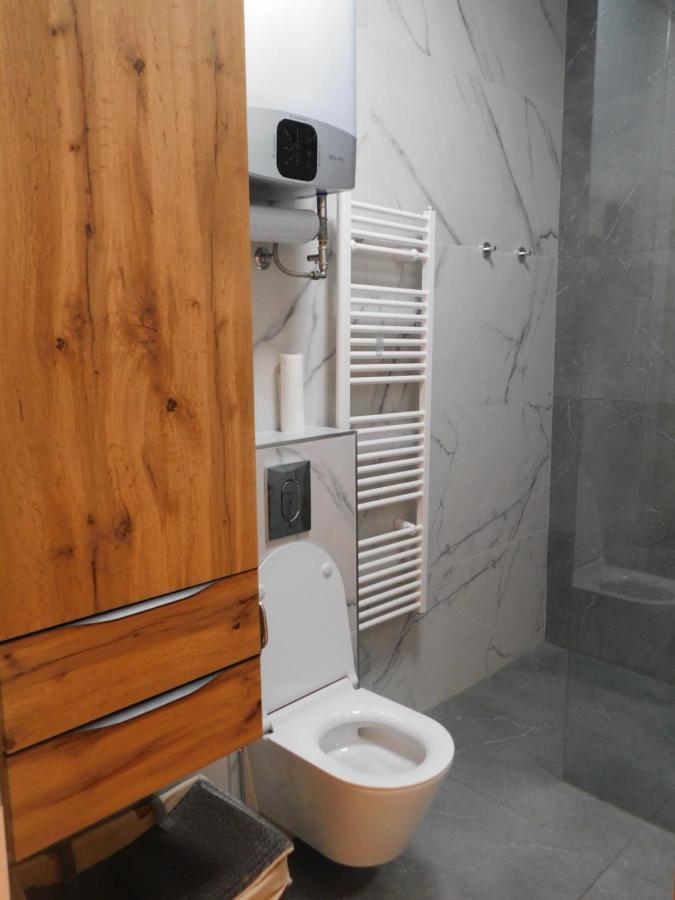 Modern Apartment Hrenova Street ลูบลิยานา ภายนอก รูปภาพ